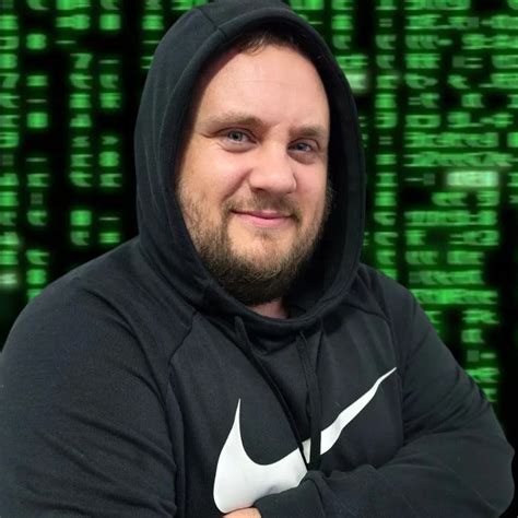 quien es emiifcok|Menos mal que era imposible ubicarlo Youtube: emiifco .